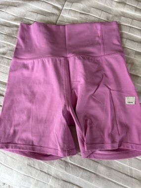 Vuori Azalea Pink High-Waist Performance Bike Shorts